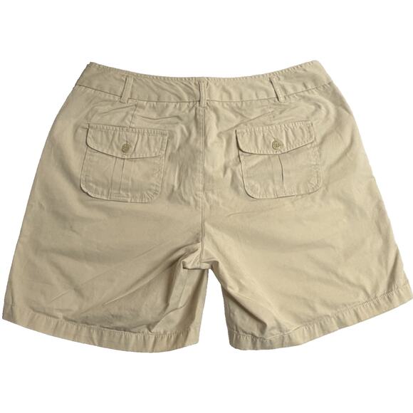 Dockers Casual Button Zip Chino Shorts Women's Size 8 Beige MID RISE - Picture 2 of 10